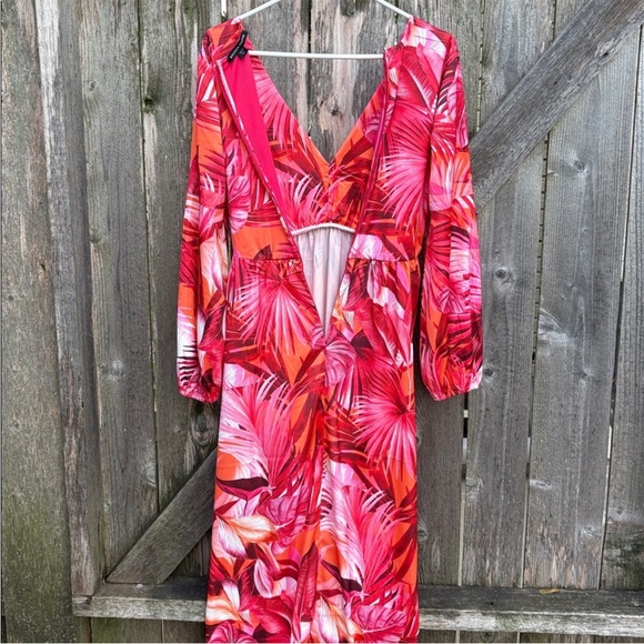 Like New Boston Proper Bright Leaf Print V
Neck Maxi Dress Size 2 - Picture 10 of 10